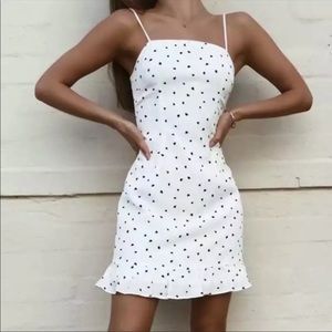 Simple white heart pattern ruffle mini dress